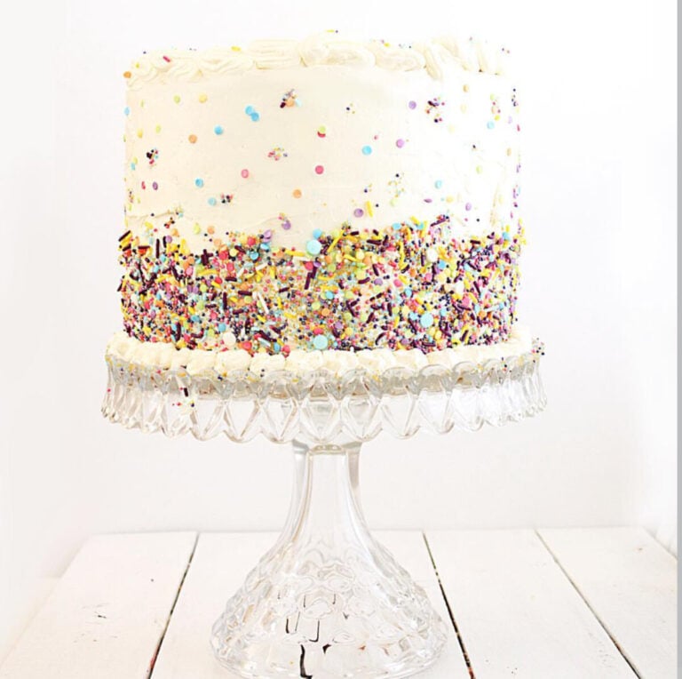  3_layer_vanilla_birthday_cake_with_sprinkles-768x764 Cakes  