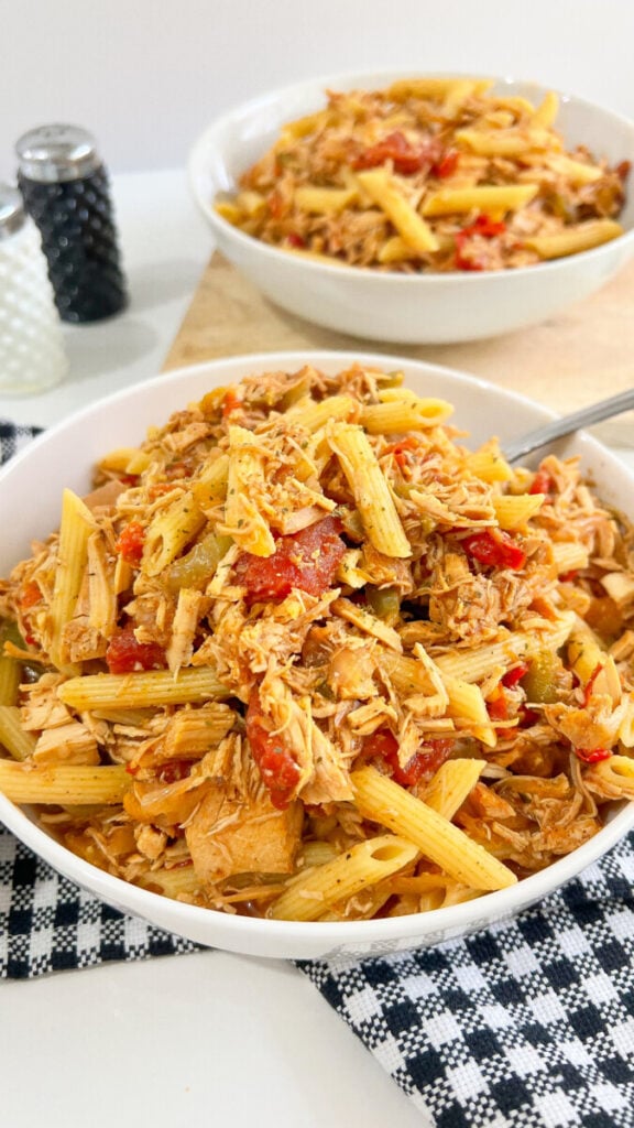  IMG_3383_jpg-576x1024 Crock Pot Chicken Fajita Pasta  