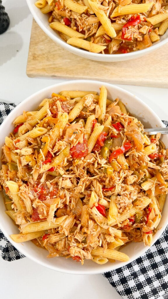  IMG_3392_jpg-576x1024 Crock Pot Chicken Fajita Pasta  