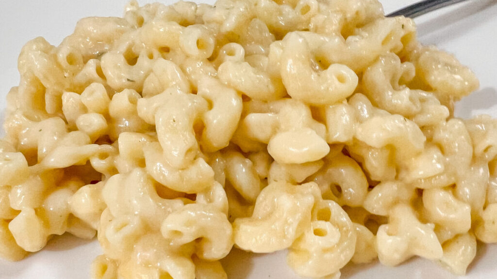  IMG_0813_jpg-1024x576 Cheesy One Pot Mac and Cheese  