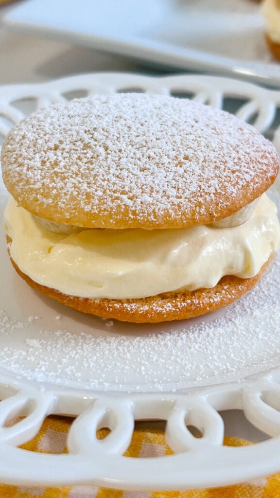 IMG_6069_jpg-576x1024 Banana Pudding Whoopie Pies