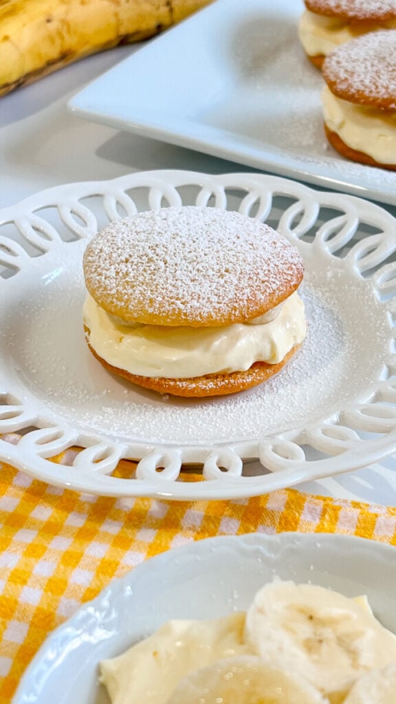 IMG_6082_jpg-576x1024 Banana Pudding Whoopie Pies