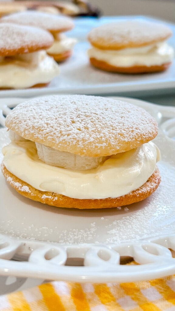 IMG_6094_jpg-1-576x1024 Banana Pudding Whoopie Pies