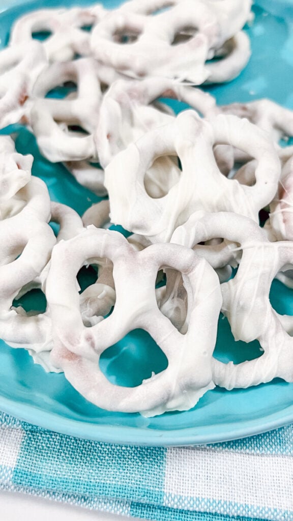 IMG_7330_jpg-576x1024 White Chocolate Covered Pretzels