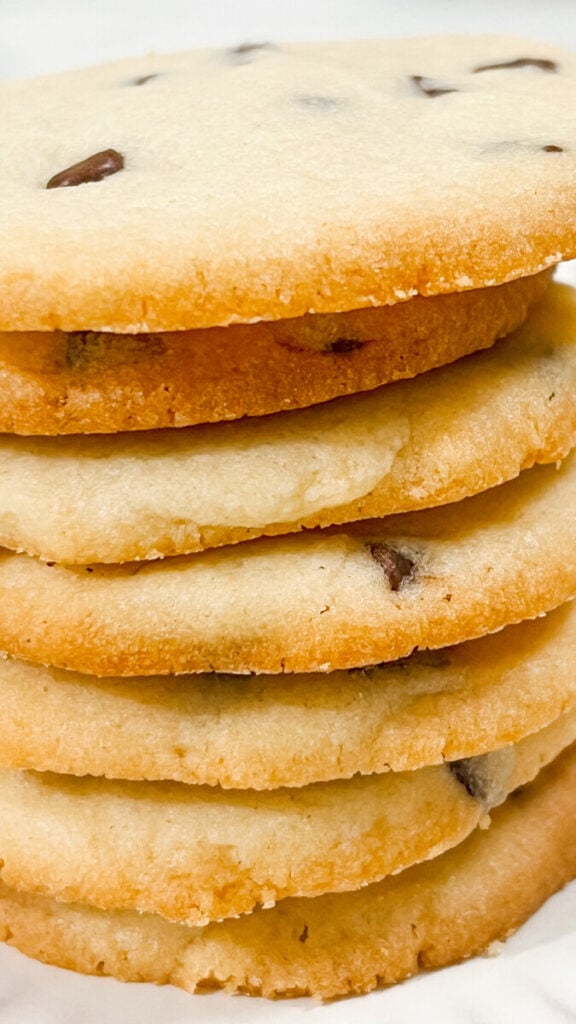  IMG_8896_jpg-576x1024 Chocolate Chip Shortbread Cookies  