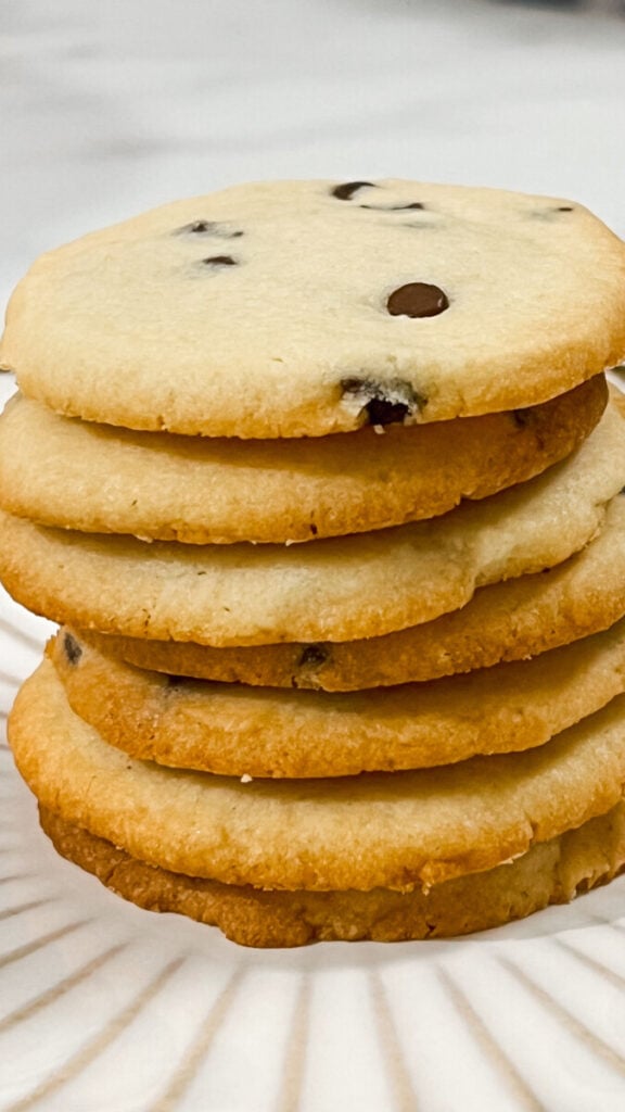  IMG_8905_jpg-576x1024 Chocolate Chip Shortbread Cookies  