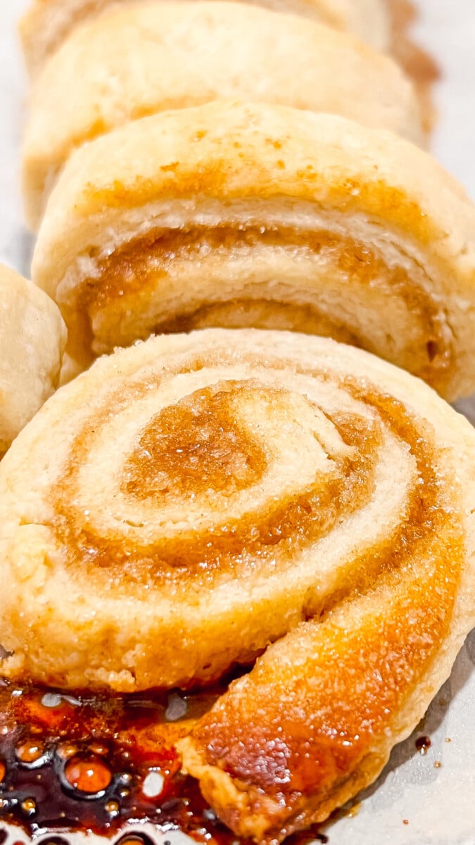  IMG_9106_jpg-1 Pie Crust Cinnamon Rolls  