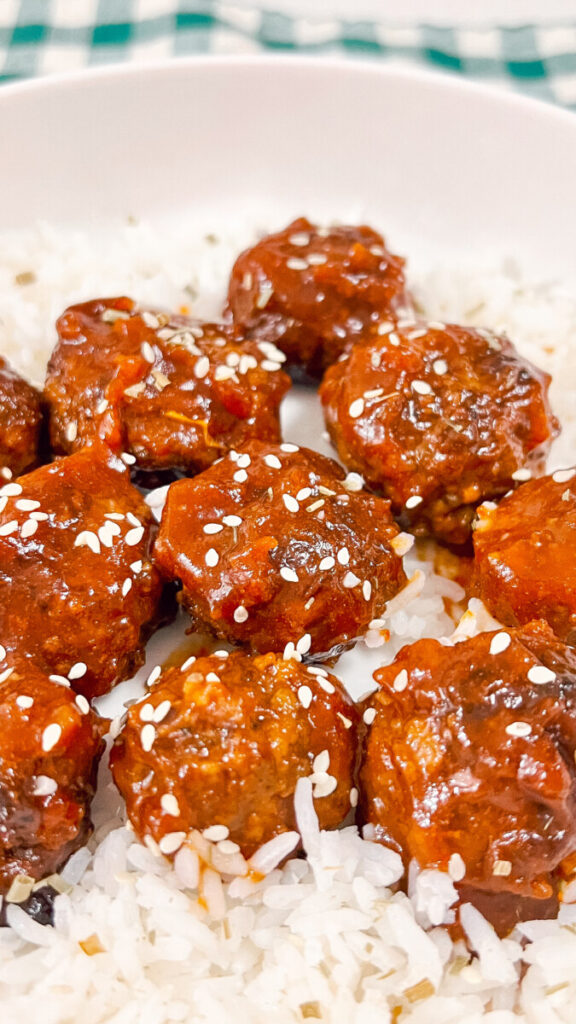 IMG_9927_jpg-576x1024 Honey Garlic Meatballs