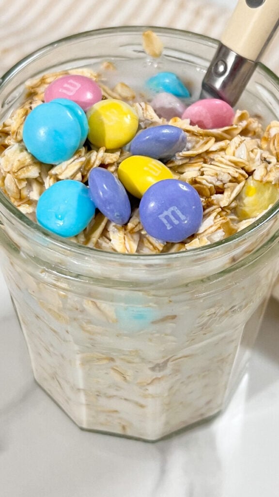  IMG_0381_jpg-576x1024 Easter M&M Overnight Oats  