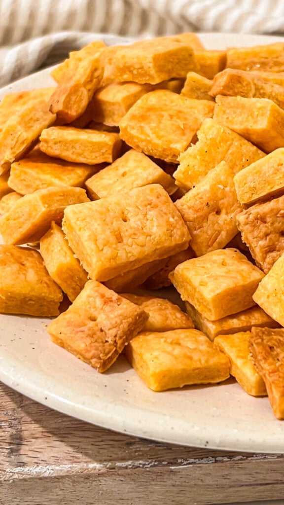  IMG_0668_jpg-576x1024 Homemade Cheez-Its  