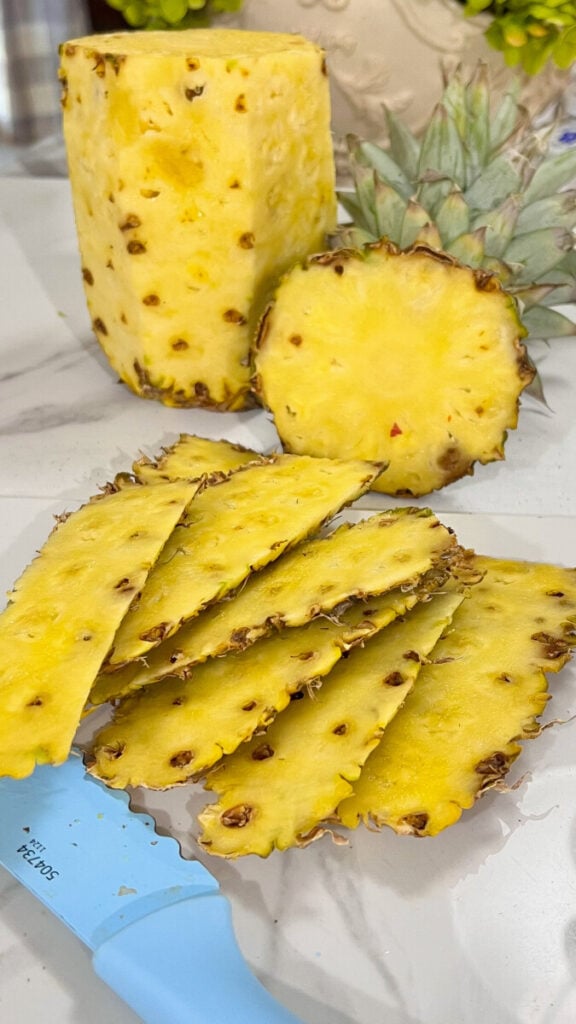  IMG_9130_jpg-576x1024 How to Cut a Pineapple  