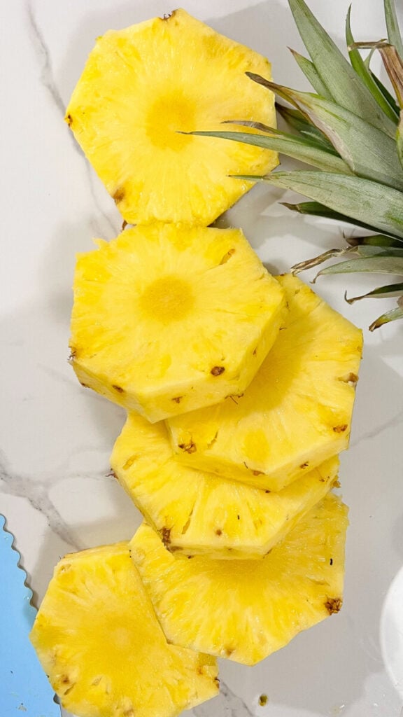  IMG_9138_jpg-576x1024 How to Cut a Pineapple  