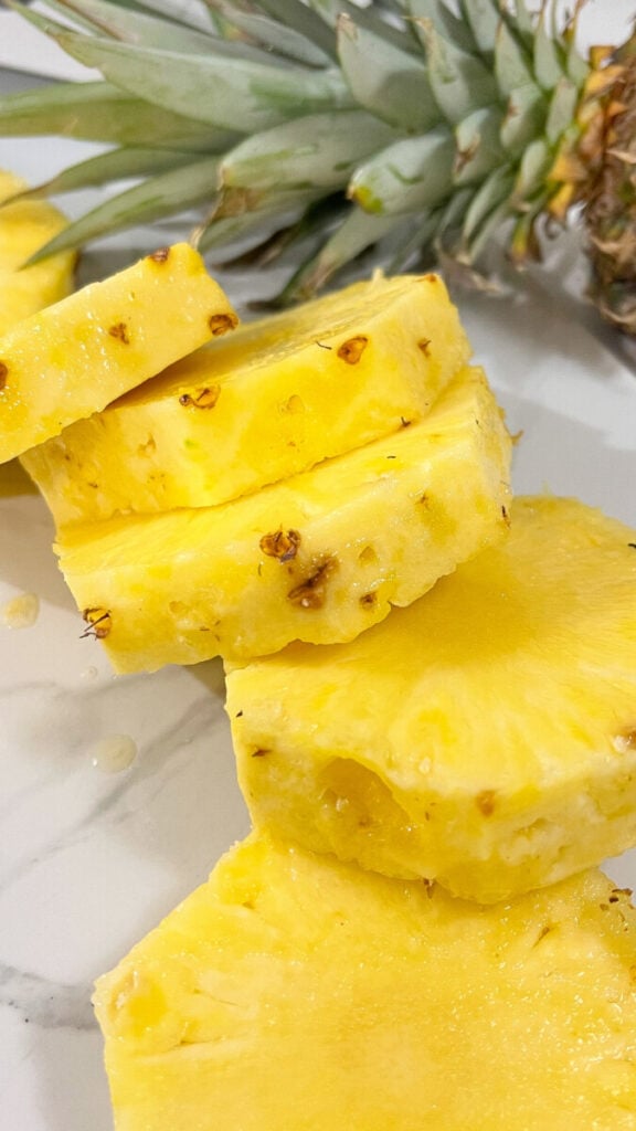  IMG_9139_jpg-1-576x1024 How to Cut a Pineapple  