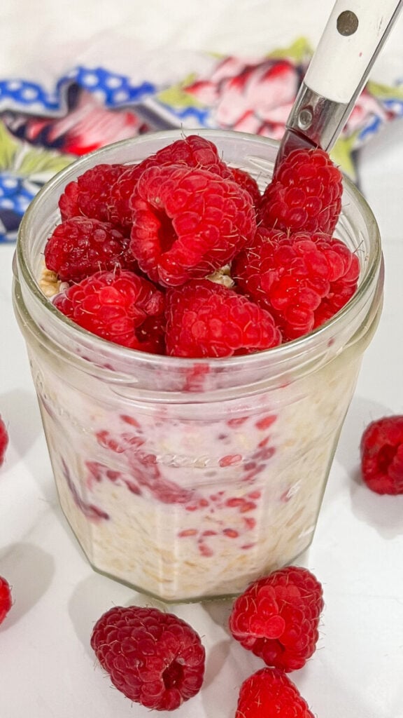 IMG_9453_jpg-576x1024 Raspberry Overnight Oats