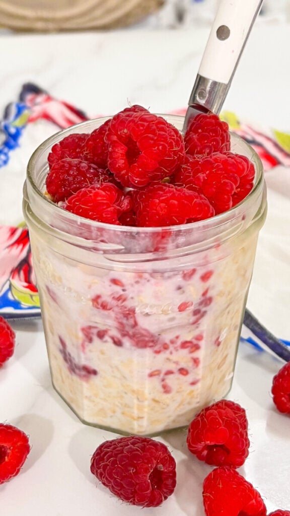 Raspberry Overnight Oats