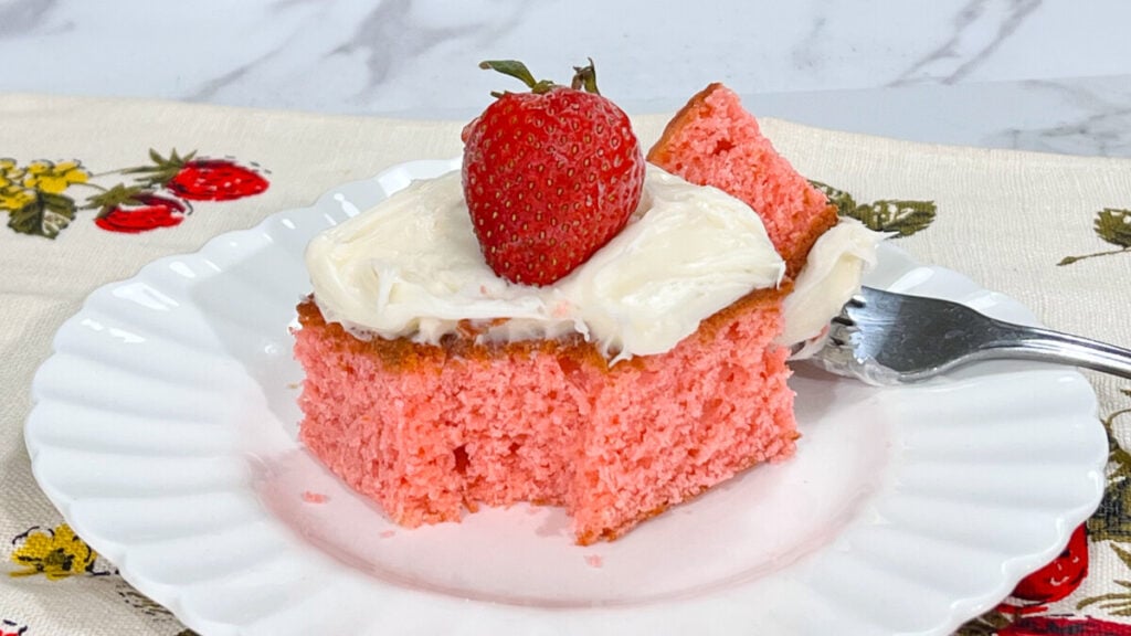  IMG_3618-1024x576 Strawberry Snack Cake  