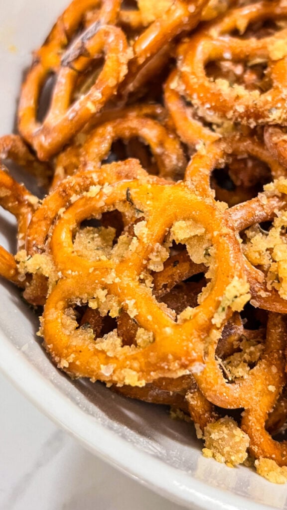  IMG_3715-1-576x1024 Buttery Garlic Ranch Pretzels  