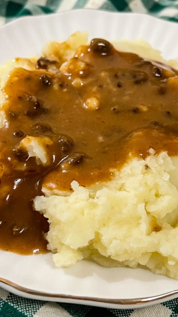  IMG_6207-576x1024 Easy Hamburger Gravy  