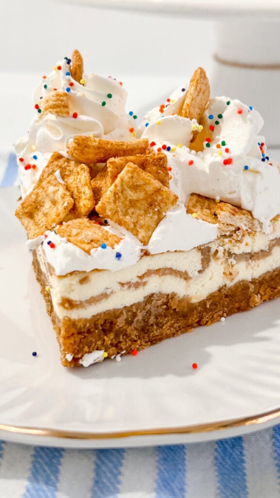  IMG_1559-576x1024 Cinnamon Toast Crunch Cheesecake  
