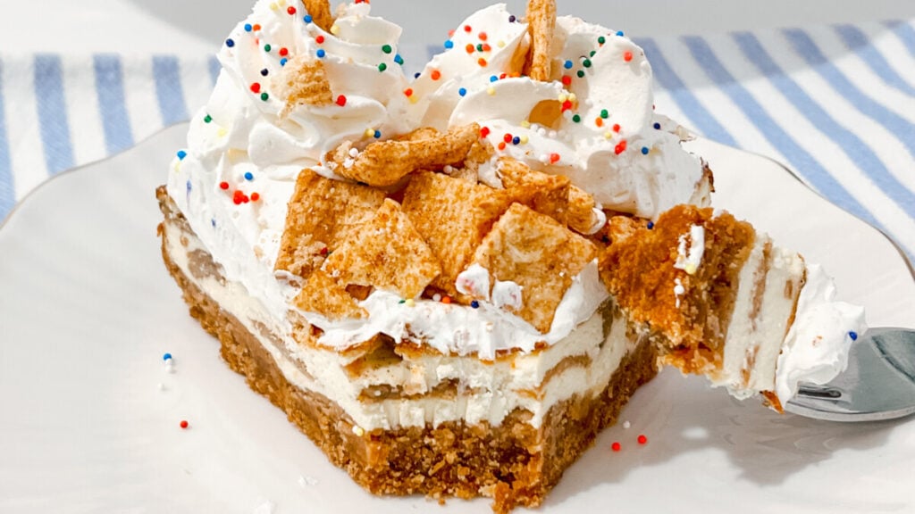  IMG_1583-1024x576 Cinnamon Toast Crunch Cheesecake  