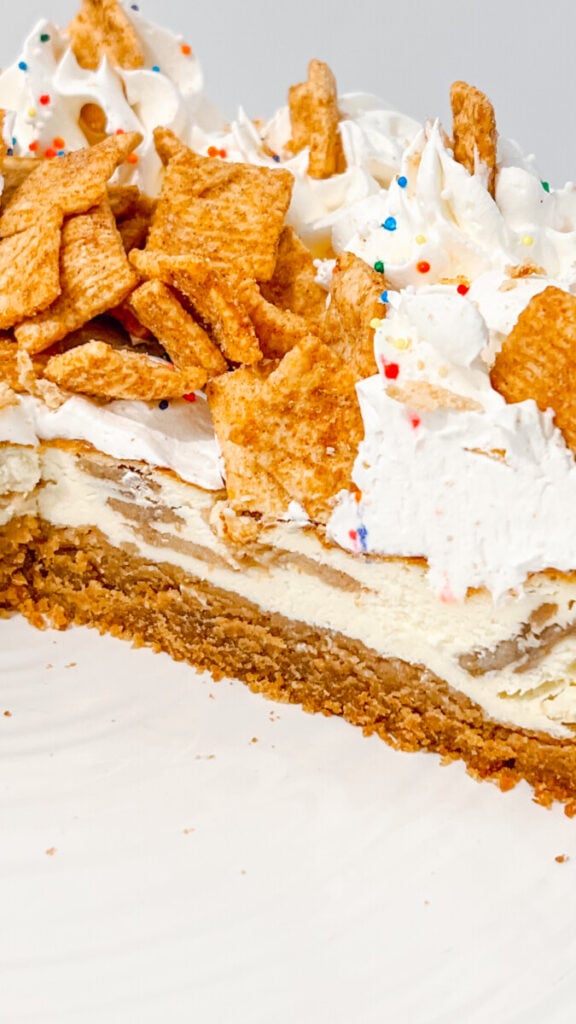 IMG_1592-576x1024 Cinnamon Toast Crunch Cheesecake  
