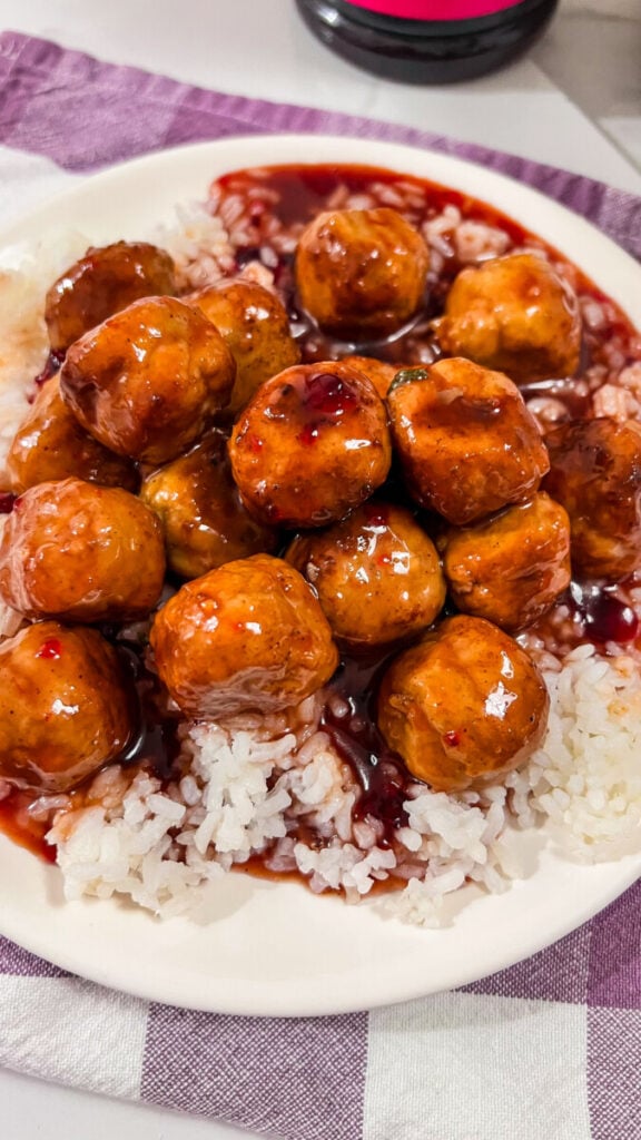 IMG_3857-576x1024 Easy 3 Ingredient Grape Jelly Crock Pot Meatballs