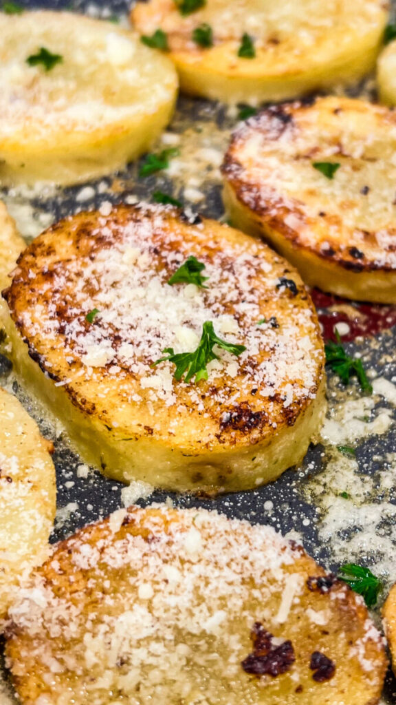  IMG_4641_jpg-576x1024 Garlic Parmesan Potato Rounds  