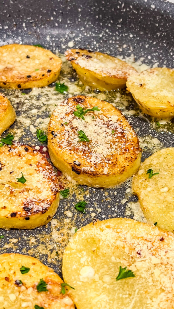  IMG_4653_jpg-576x1024 Garlic Parmesan Potato Rounds  