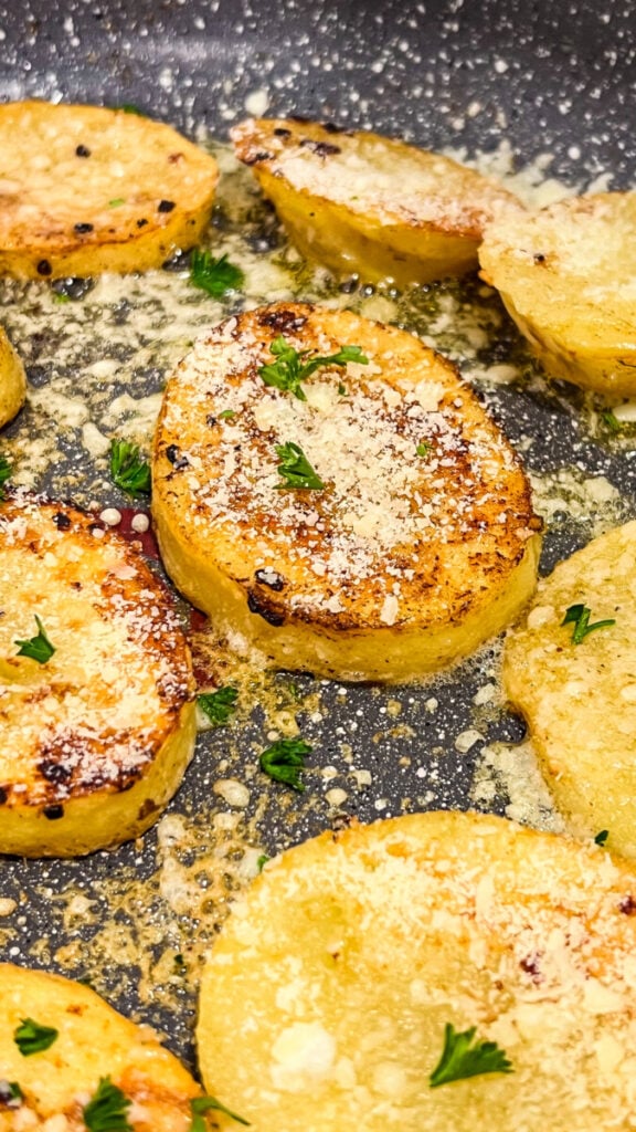  IMG_4654_jpg-576x1024 Garlic Parmesan Potato Rounds  