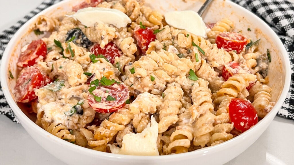 IMG_9518-1024x576 Creamy Italian Pasta Salad