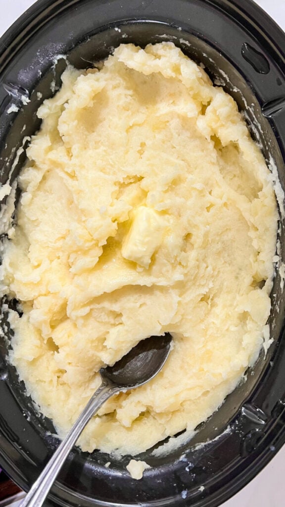 IMG_9718-576x1024 Crock Pot Loaded Mashed Potatoes
