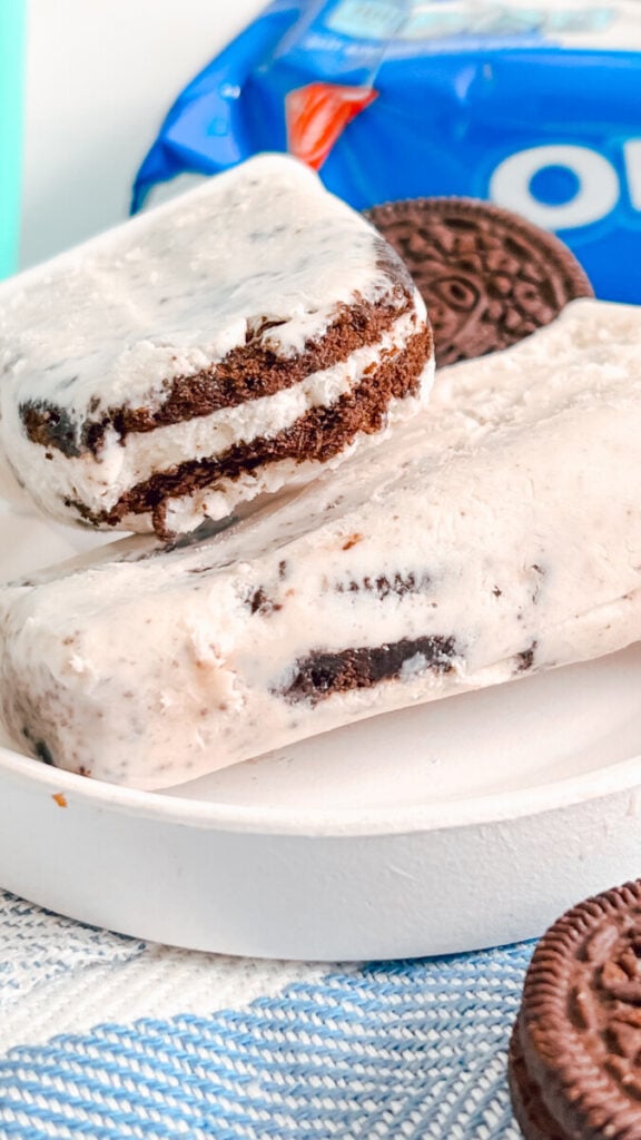  IMG_4338-576x1024 Cookies and Cream Popsicles  