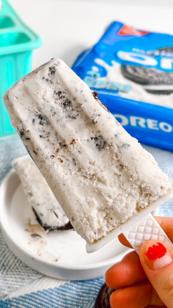  IMG_4349-576x1024 Cookies and Cream Popsicles  