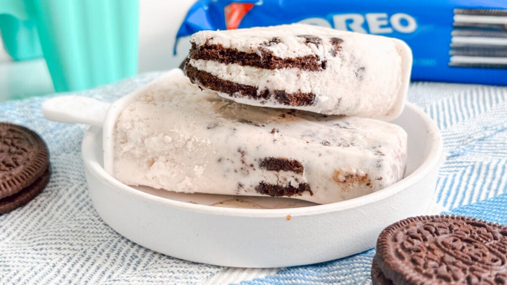 IMG_4358-1024x576 Cookies and Cream Popsicles  