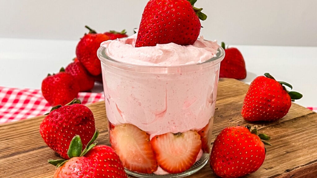  IMG_4569-1024x576 Easy Fluffy Strawberry Mousse  