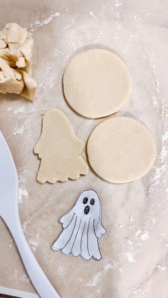 IMG_4975-576x1024 Standing Ghost Halloween Cookies