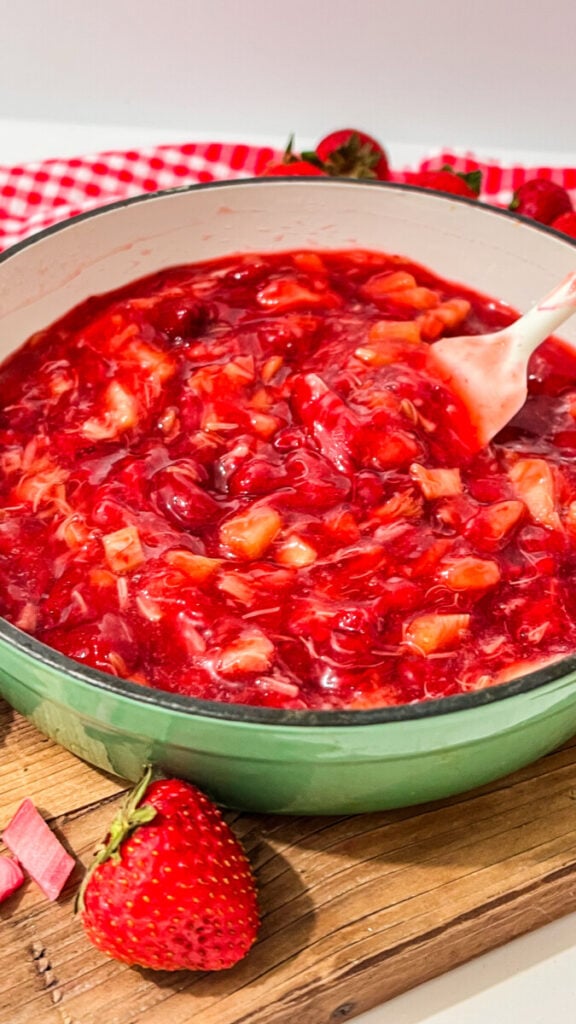  IMG_5028-576x1024 Strawberry Rhubarb Pie Filling  