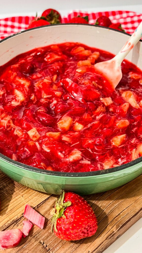  IMG_5031-576x1024 Strawberry Rhubarb Pie Filling  