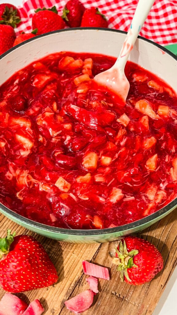  IMG_5033-576x1024 Strawberry Rhubarb Pie Filling  