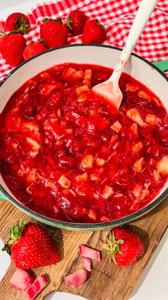  IMG_5035-576x1024 Strawberry Rhubarb Pie Filling  