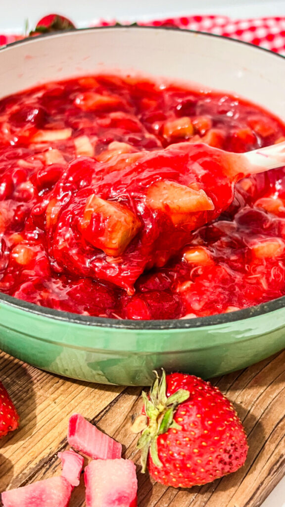  IMG_5052-576x1024 Strawberry Rhubarb Pie Filling  