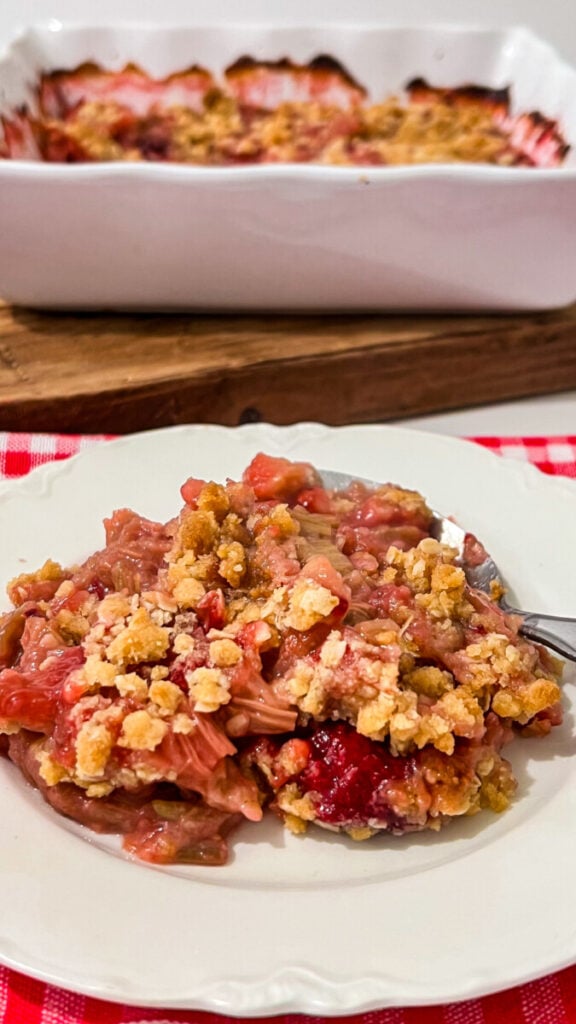 IMG_5106-576x1024 Easy Rhubarb Crisp