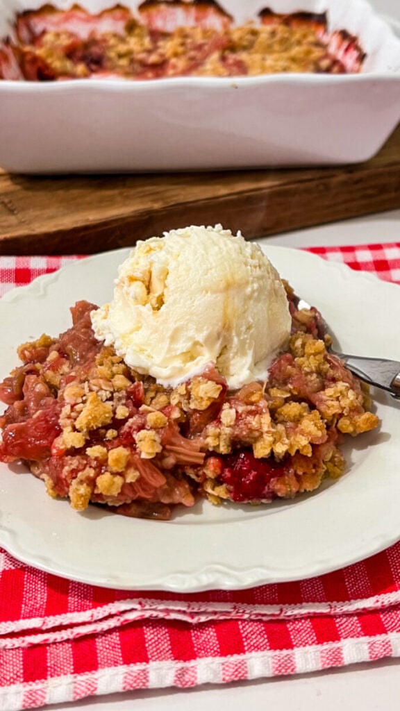 IMG_5121-576x1024 Easy Rhubarb Crisp