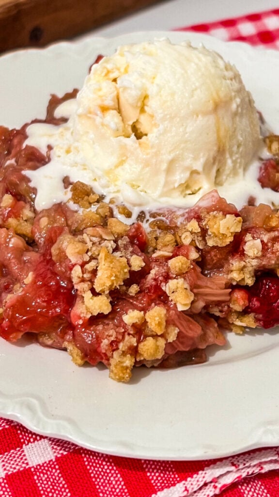 IMG_5148-576x1024 Easy Rhubarb Crisp