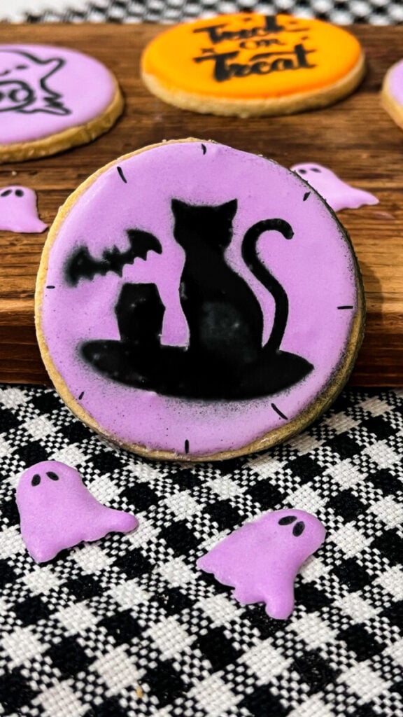  IMG_5859-1-576x1024 Airbrushed Black Cat Halloween Cookies  