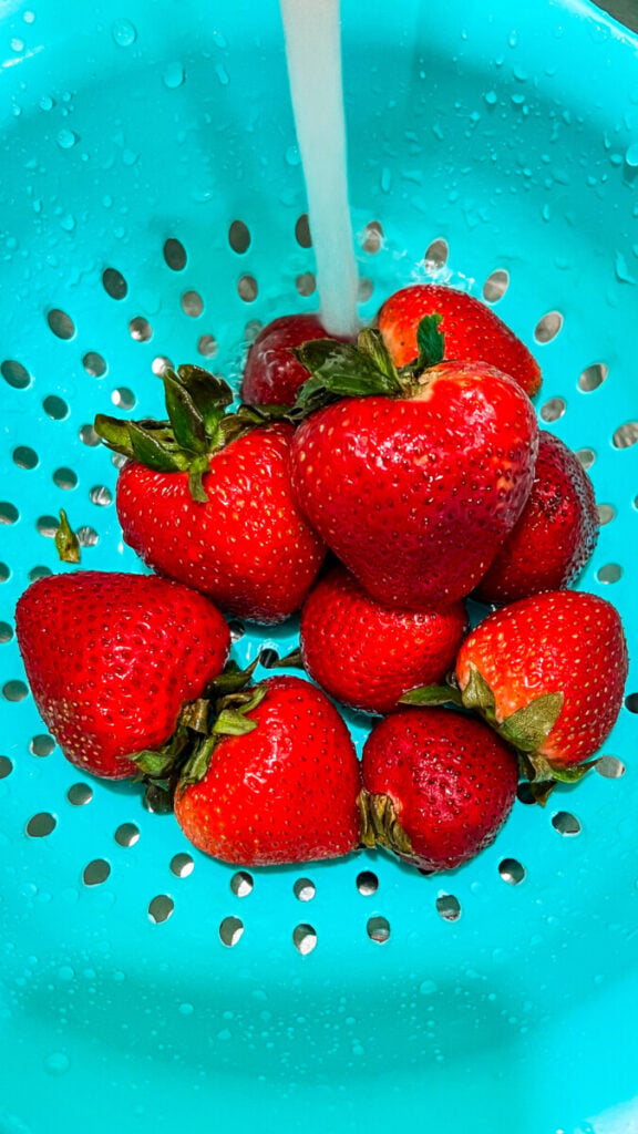 IMG_6170-576x1024 How to Wash Strawberries