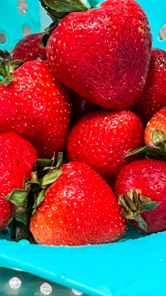 IMG_6176-576x1024 How to Wash Strawberries