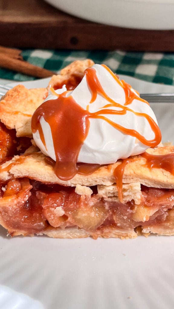 IMG_7419-1-576x1024 Homemade Caramel Apple Pie