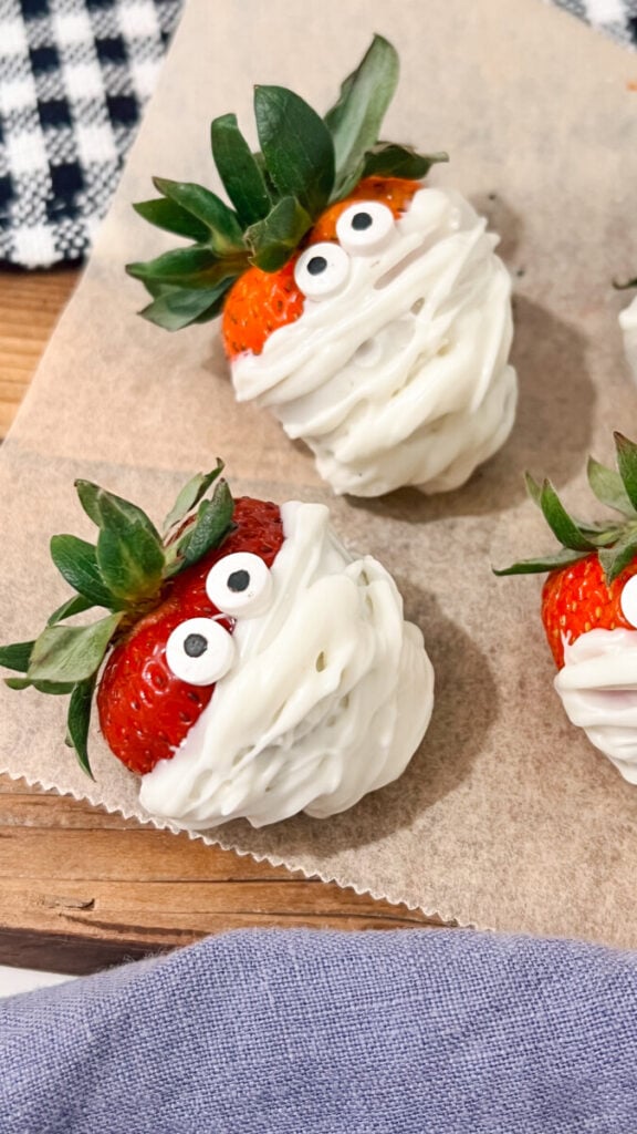 IMG_0588-576x1024 Halloween Mummy Strawberries Recipe