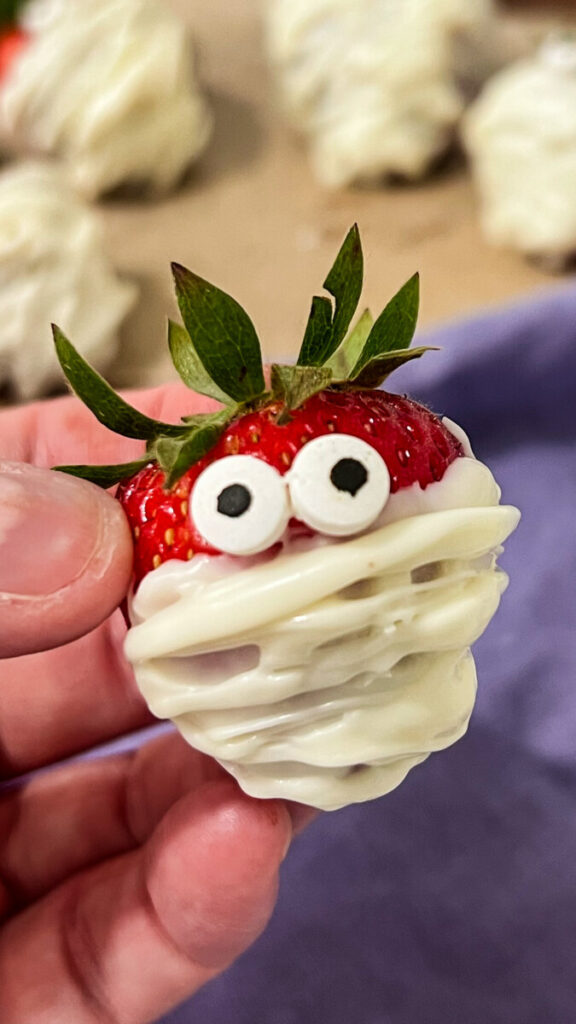 IMG_0600-576x1024 Halloween Mummy Strawberries Recipe